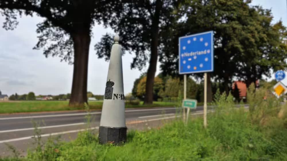 Grenspaal NL - BE